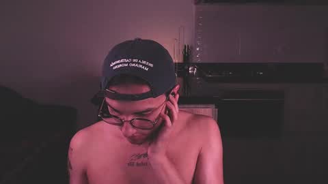 Teo independent model online show from February 25, 3:09 am