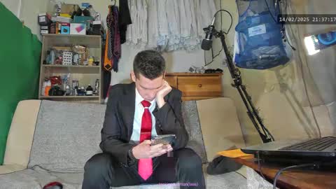 Virg Lszl online show from February 14, 8:37 pm