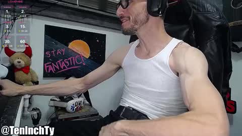 Ty online show from October 25, 6:20 pm