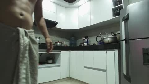 tessa y leo online show from November 25, 12:07 pm