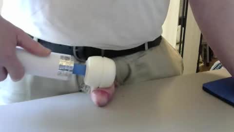 Test the Chat online show from April 6, 9:37 pm