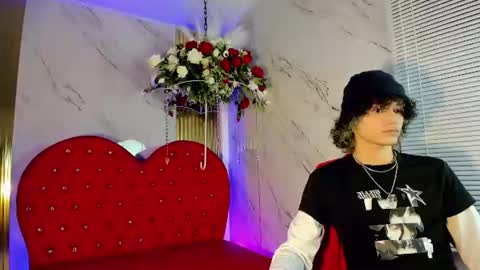 thanier_18 online show from June 24, 7:17 pm