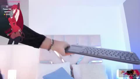 Thayler  online show from November 16, 11:23 am