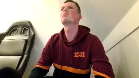 Dennis online show from November 20, 9:24 pm