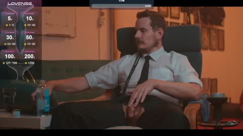 Snapshot of the_dilf chatting on January 5, 9:47 pm The DILF - online show from January 5, 9:47 pm