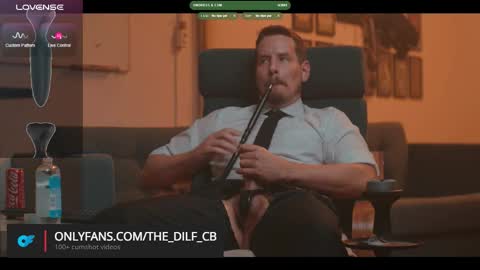 Snapshot of the_dilf chatting on October 17, 6:12 pm The DILF - online show from October 17, 6:12 pm