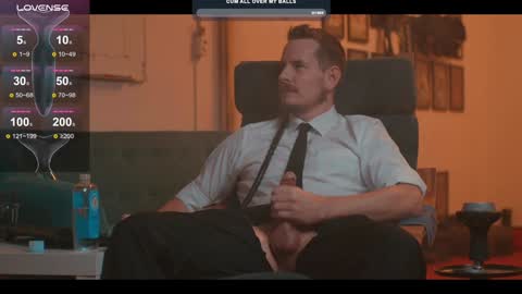 Snapshot of the_dilf chatting on December 19, 6:34 pm The DILF - online show from December 19, 6:34 pm