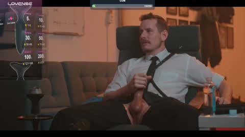 Snapshot of the_dilf chatting on February 15, 4:01 pm The DILF - online show from February 15, 4:01 pm