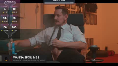 Snapshot of the_dilf chatting on December 15, 3:53 pm The DILF - online show from December 15, 3:53 pm