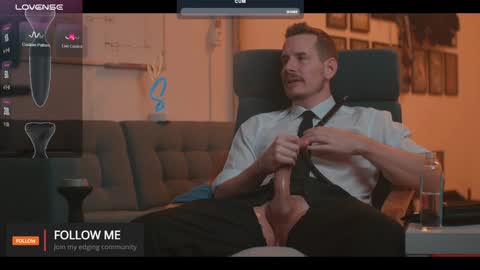 Snapshot of the_dilf chatting on February 7, 8:20 pm The DILF - online show from February 7, 8:20 pm