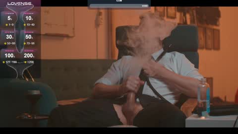 Snapshot of the_dilf chatting on January 6, 4:13 pm The DILF - online show from January 6, 4:13 pm