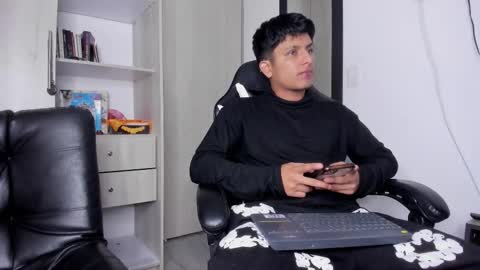 Danny online show from November 24, 2:56 am