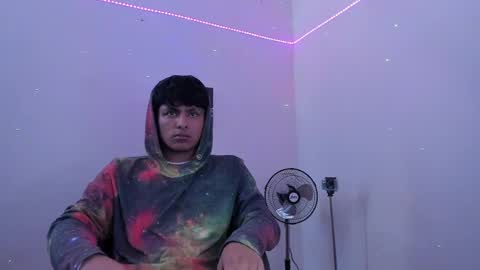 Snapshot of the_weed_guys chatting on January 19, 3:53 pm Danny online show from January 19, 3:53 pm