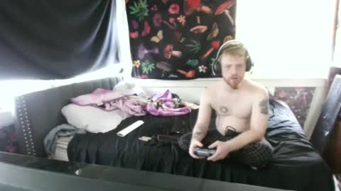 fuzzyfox online show from September 30, 6:22 pm