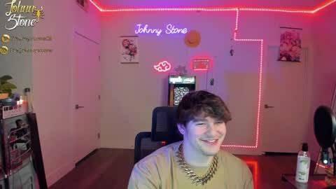 Snapshot of thejohnnystone chatting on February 5, 1:15 am Johnny Stone online show from February 5, 1:15 am