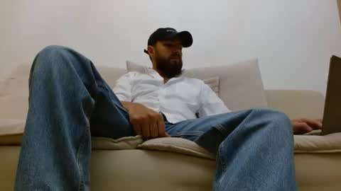 TheMonarchGoat online show from December 17, 4:24 pm