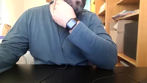 themoontiger online show from December 16, 9:33 pm