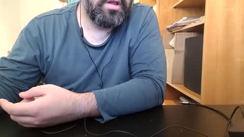 themoontiger online show from December 13, 8:26 pm