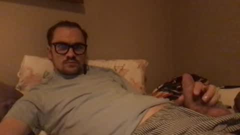 theonetojerkwith online show from December 5, 9:50 pm