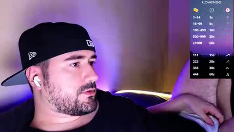 Snapshot of theoravi chatting on February 24, 4:27 am Theo Ravi online show from February 24, 4:27 am