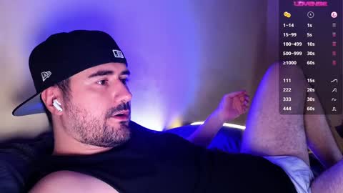 Snapshot of theoravi chatting on December 17, 2:44 am Theo Ravi online show from December 17, 2:44 am