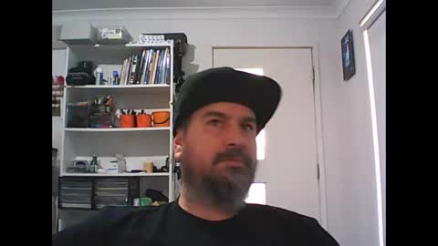 aussiebeard online show from April 21, 3:02 am