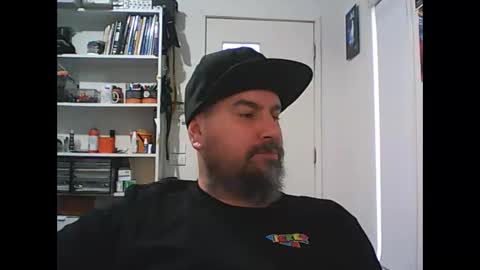 Snapshot of theozbeardguy chatting on September 19, 7:09 am aussiebeard online show from September 19, 7:09 am