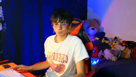 Matt independent model  online show from May 15, 10:29 pm