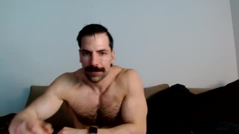 Snapshot of therealkingyoshi chatting on December 17, 6:31 pm Yoshi online show from December 17, 6:31 pm