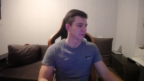 Nick   online show from December 10, 9:22 pm