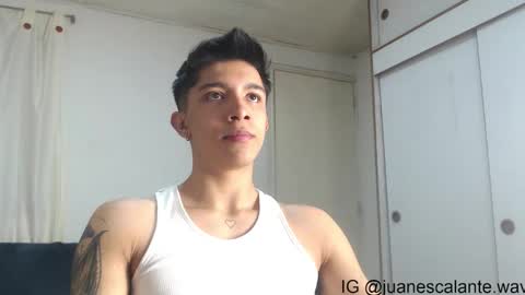 thesaint_xxx online show from March 27, 7:23 am