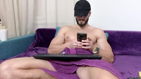 TheTopAlex online show from January 7, 7:06 pm