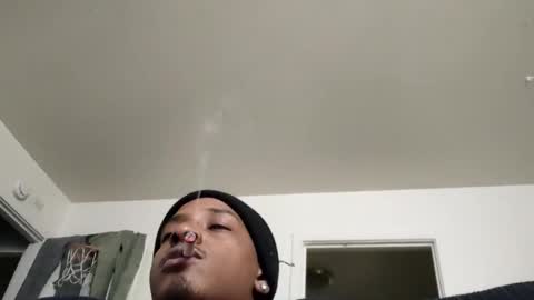 they2freaky online show from November 17, 2:36 am