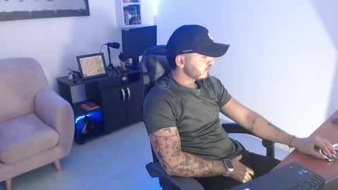 thiago_420 online show from May 25, 11:11 pm