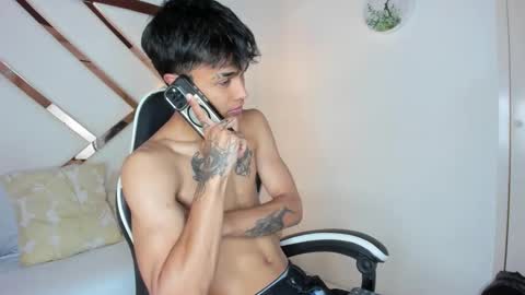 Thiago online show from October 20, 8:13 pm
