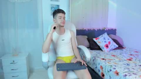 Manuel online show from October 24, 3:19 am