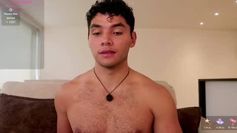 Just Thiago  online show from November 26, 4:21 pm