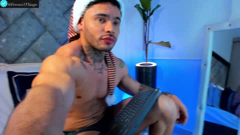Snapshot of thiagoferrari1 chatting on December 14, 4:34 am thiago online show from December 14, 4:34 am
