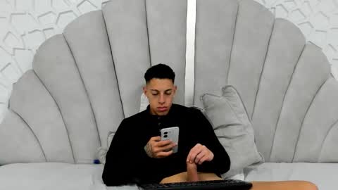 Thiago   online show from March 20, 5:50 pm