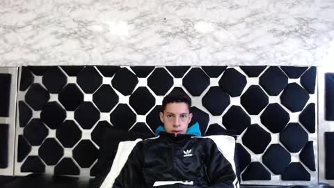 Thiago   online show from March 7, 7:38 pm