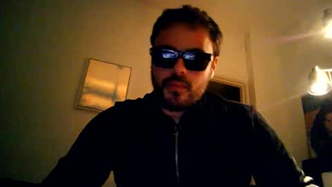 Thinking About This New Girl online show from November 17, 6:38 am