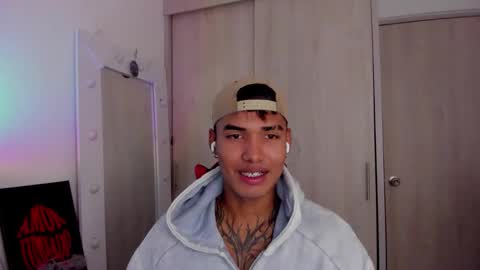 Thomas online show from February 8, 6:56 pm