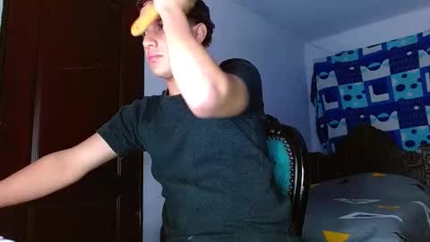 ---Thomas--- online show from November 18, 8:40 am