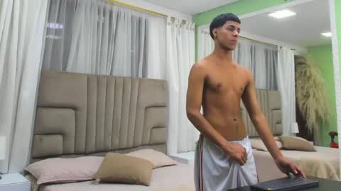 Thomas Valkov online show from May 10, 11:44 am