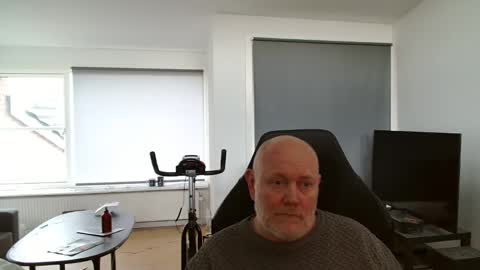 Snapshot of thomash32 chatting on October 20, 11:03 am thomash32 online show from October 20, 11:03 am
