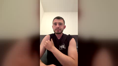 thomaspiston1996 online show from May 24, 7:58 am