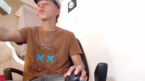 thorlatinsex online show from January 4, 7:23 pm