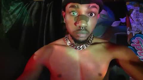 threefreaknyc online show from January 4, 7:13 am