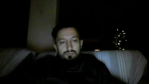 Snapshot of throatdom4u chatting on December 15, 11:31 pm ThroatDom4U online show from December 15, 11:31 pm