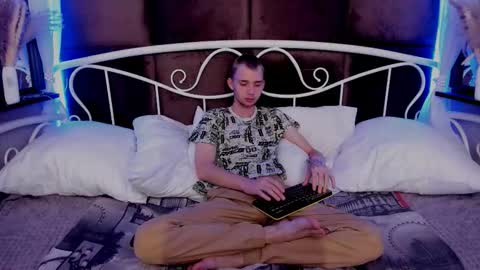 Tim online show from September 29, 11:22 pm